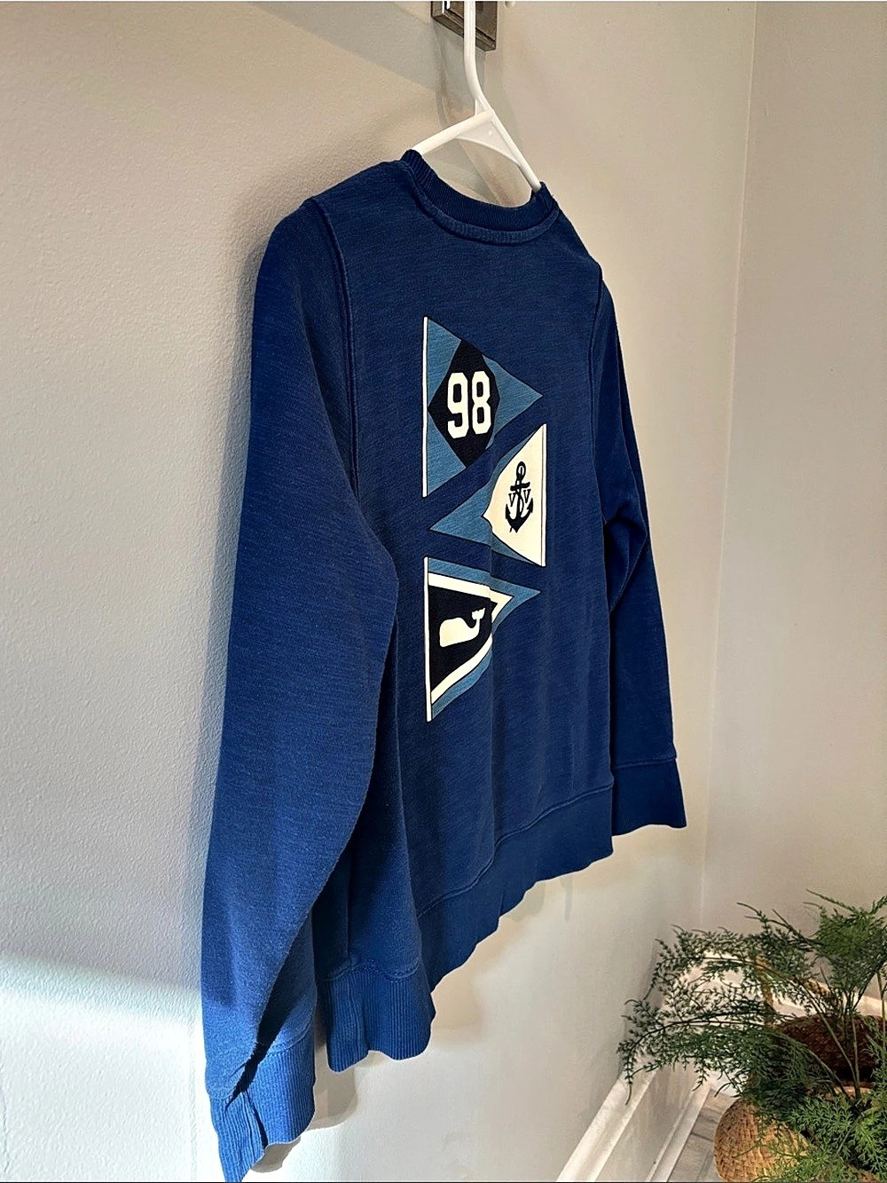 Vineyard Vines Nautical Graphic Boys Sweatshirt in Blue Size Small Like New